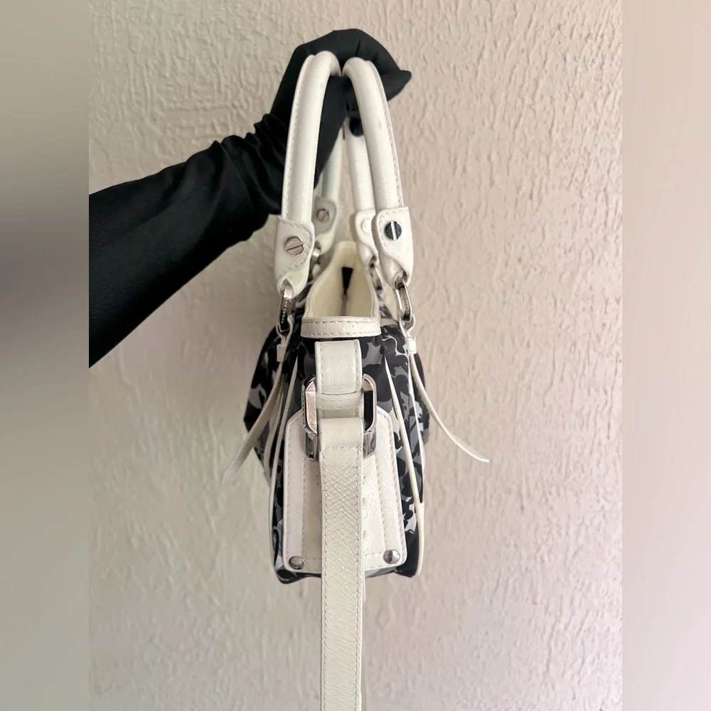 Burberry Shoulder/Crossbody Bag - Picture 3 of 9